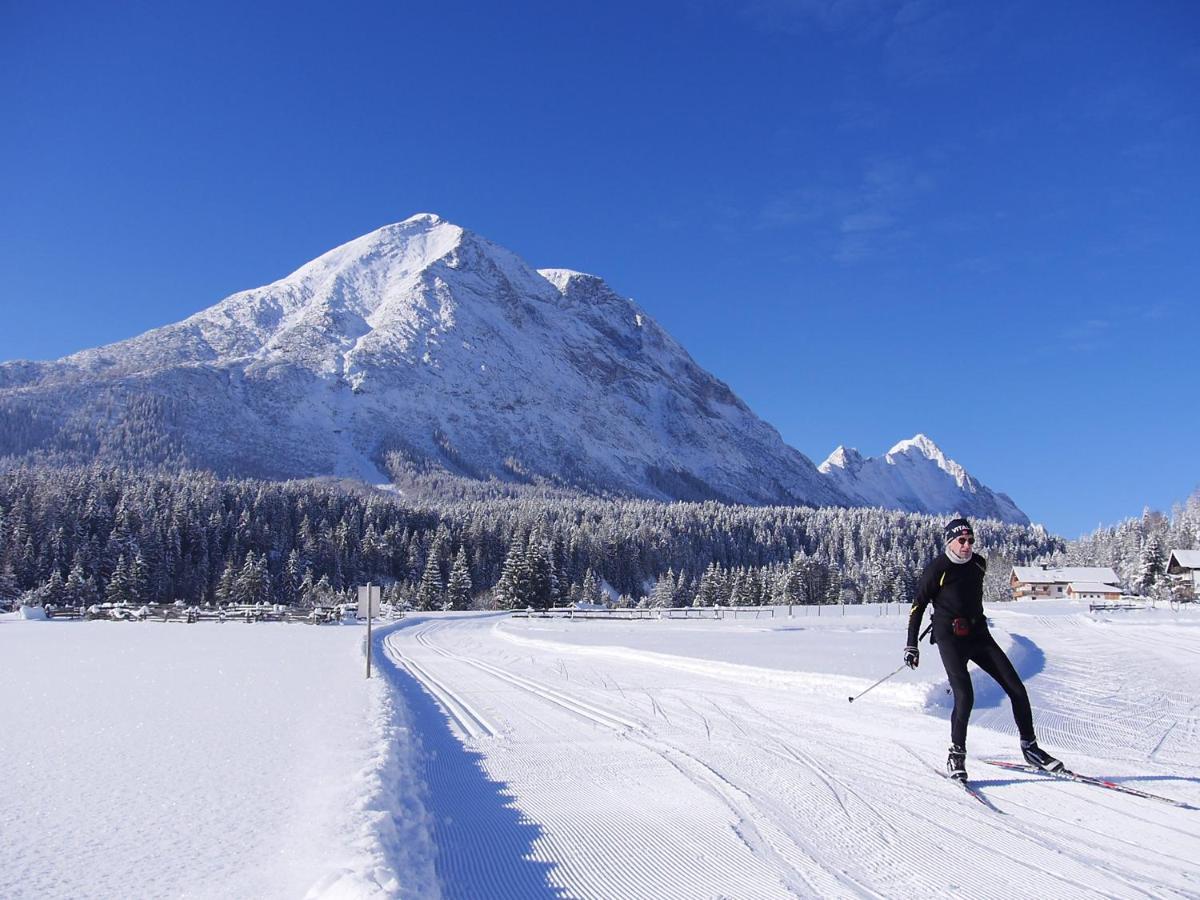 Alpenchalet Im Leutaschtal Buitenkant foto