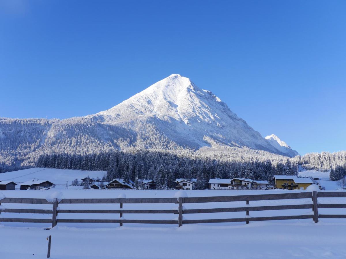 Alpenchalet Im Leutaschtal Buitenkant foto