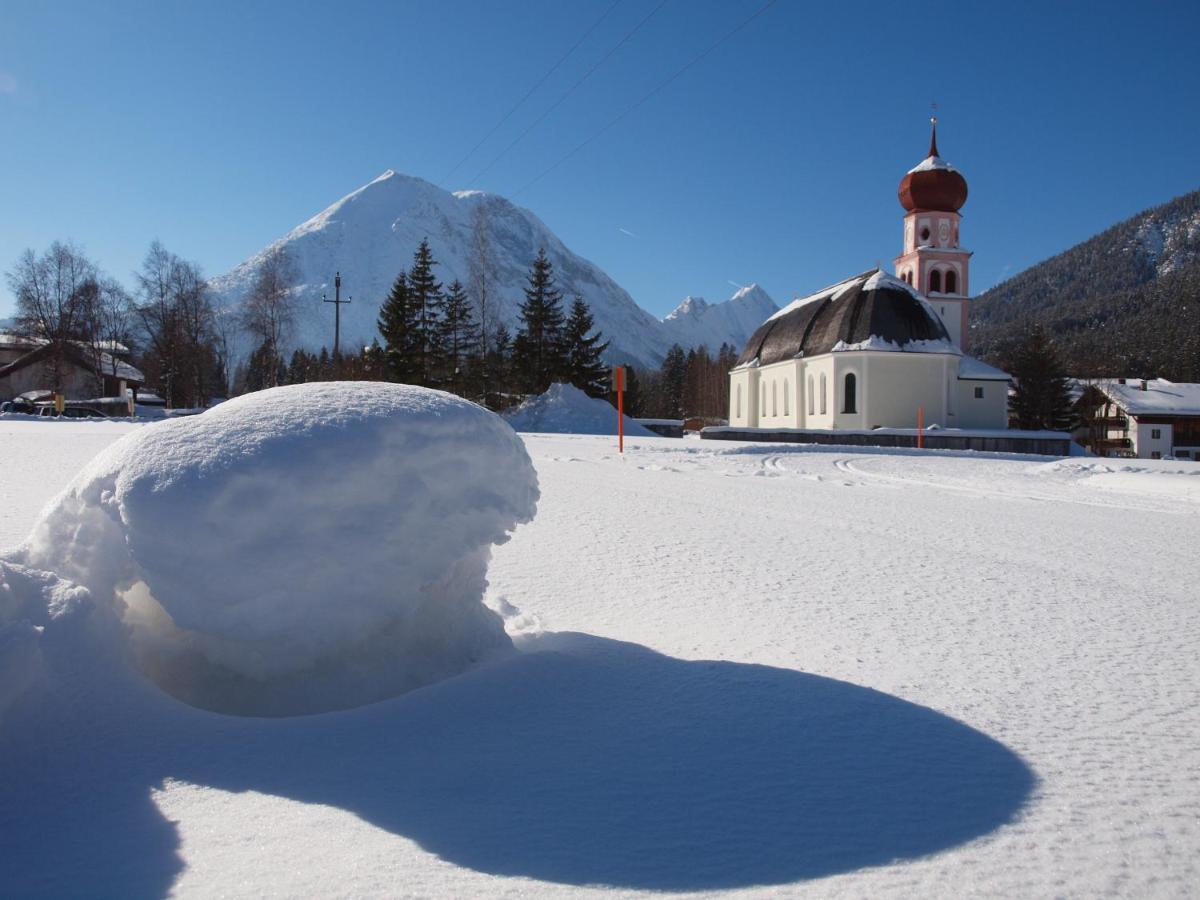 Alpenchalet Im Leutaschtal Buitenkant foto